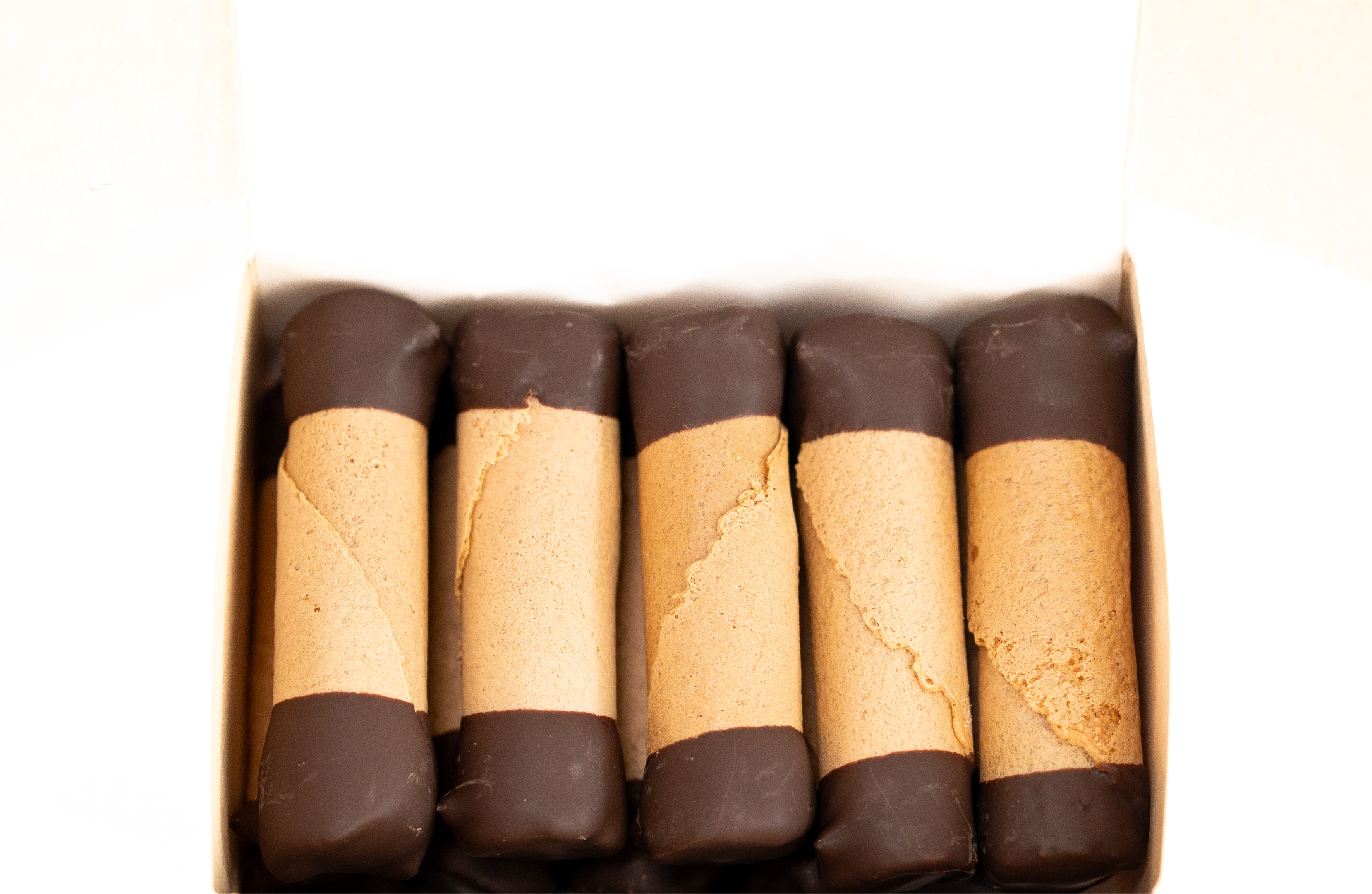 Barquillos hechos a mano artesanalmente - Catú Barquillería Puerto Varas Patagonia